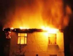 Tirebolu'da 2 Katl� Ev K�l Oldu