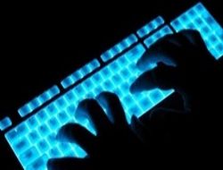 18'lik Hollandal� hackera i� teklifi ya��yor