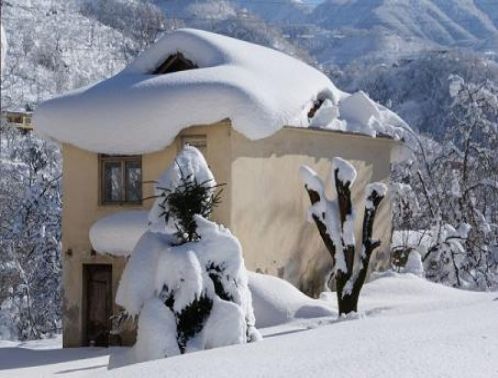 Dereku��ulu K�y� kar alt�nda