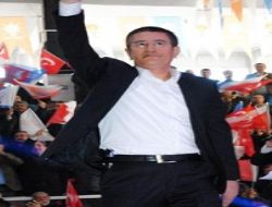 Canikli k�rs�de konu�urken tabancas� g�r�nd�