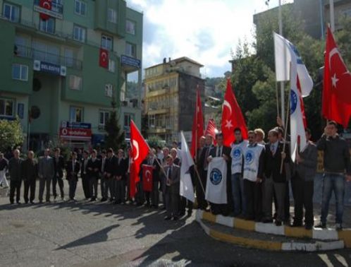 G�rele �ehitler ��in Y�r�d�