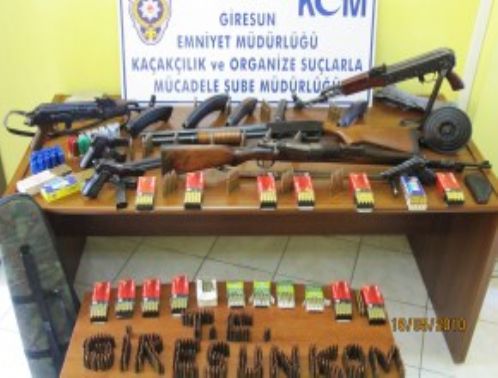 G�rele'de 8 G�zalt�,5 Tutuklama