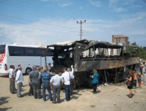 Yanan otob�ste inceleme