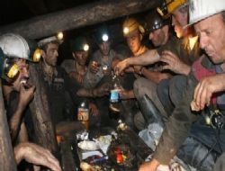 Madencilik sekt�r� i� kazalar� raporu...